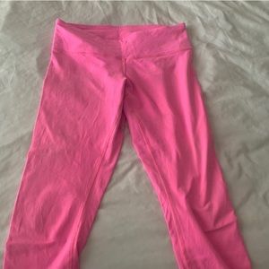 Hot pink Wunder Under crops